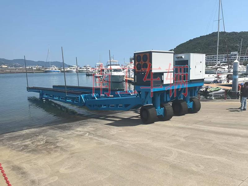 100吨重型游艇拖车 自走式船艇拖车