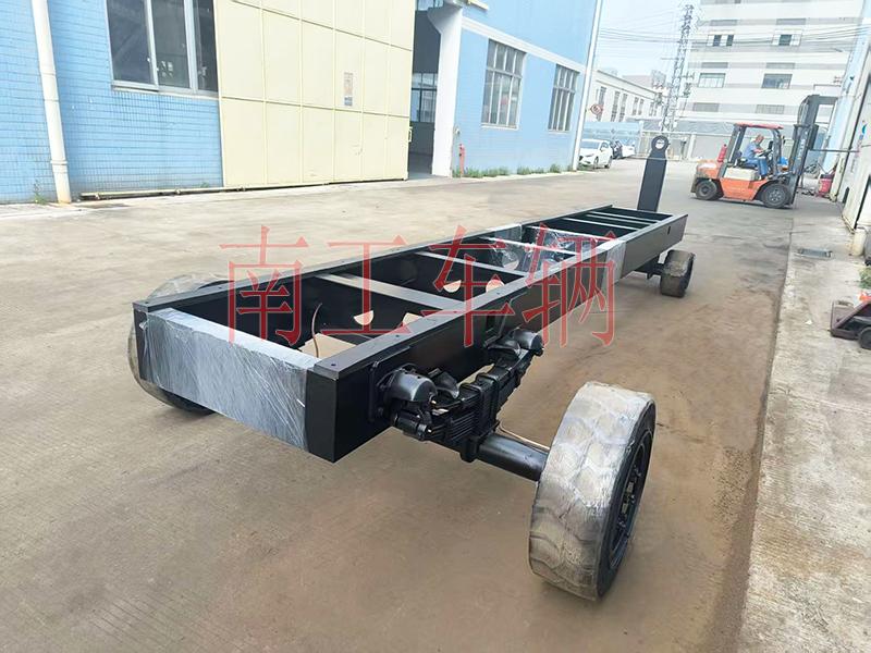 10吨牵引骨架式九州登录官网_九州（中国） 全挂拖车底盘