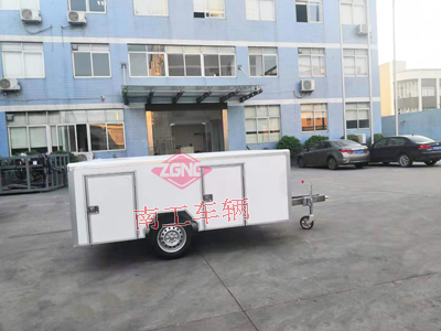 1675408011194627.jpg 机器人用0.3吨厢式ATV工具拖车1I.jpg