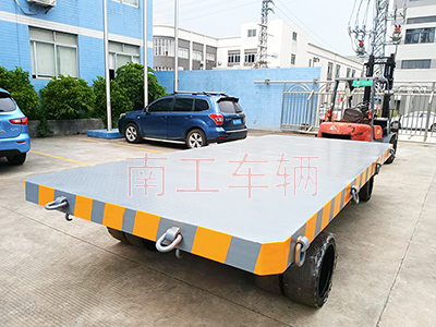 25吨重型九州登录官网_九州（中国）带牵引环工具拖车1I.jpg