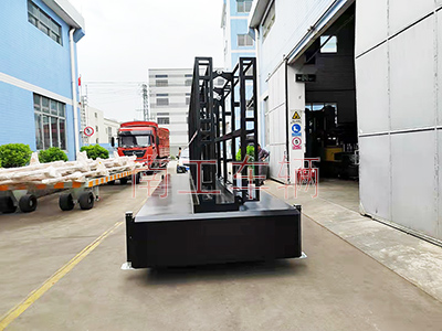 1683879148599656.jpg 2.5T折叠式显示屏LED广告拖车3I.jpg