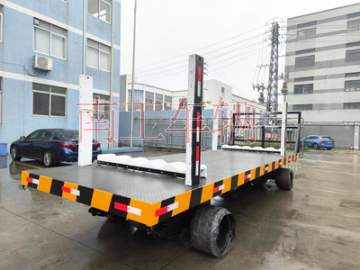 30T重型九州登录官网_九州（中国） 带活动插装立柱工具拖车3I.jpg
