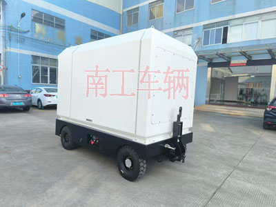 1725948955879166.jpg 2吨电动九州登录官网_九州(中国) 飞翼箱式工具拖车2I.jpg
