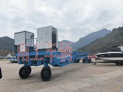 100吨重型游艇拖车 船体拖车I.jpg