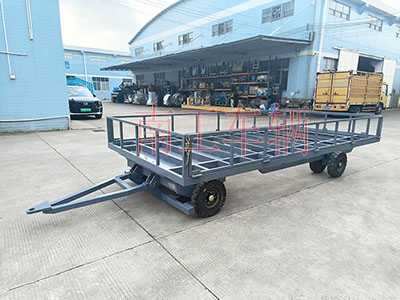 4吨骨架式九州登录官网_九州（中国） 带下翻护栏工具拖车3I.jpg
