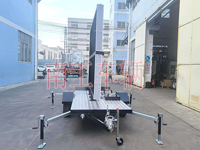 0.6吨简易款LED广告拖车 带四音响3I.jpg